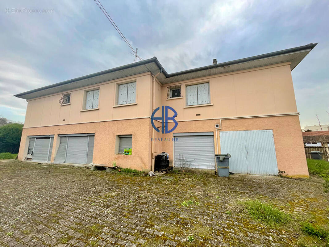 Maison à LA TOUR-DU-PIN