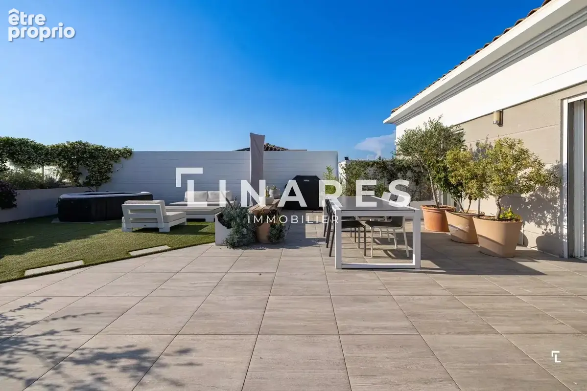 UNE VILLA SUR LE TOIT - Appartement duplex 145m2 - Terrasse ciel ouvert 100m2 - 13012 SAINT JULIEN - photo 15