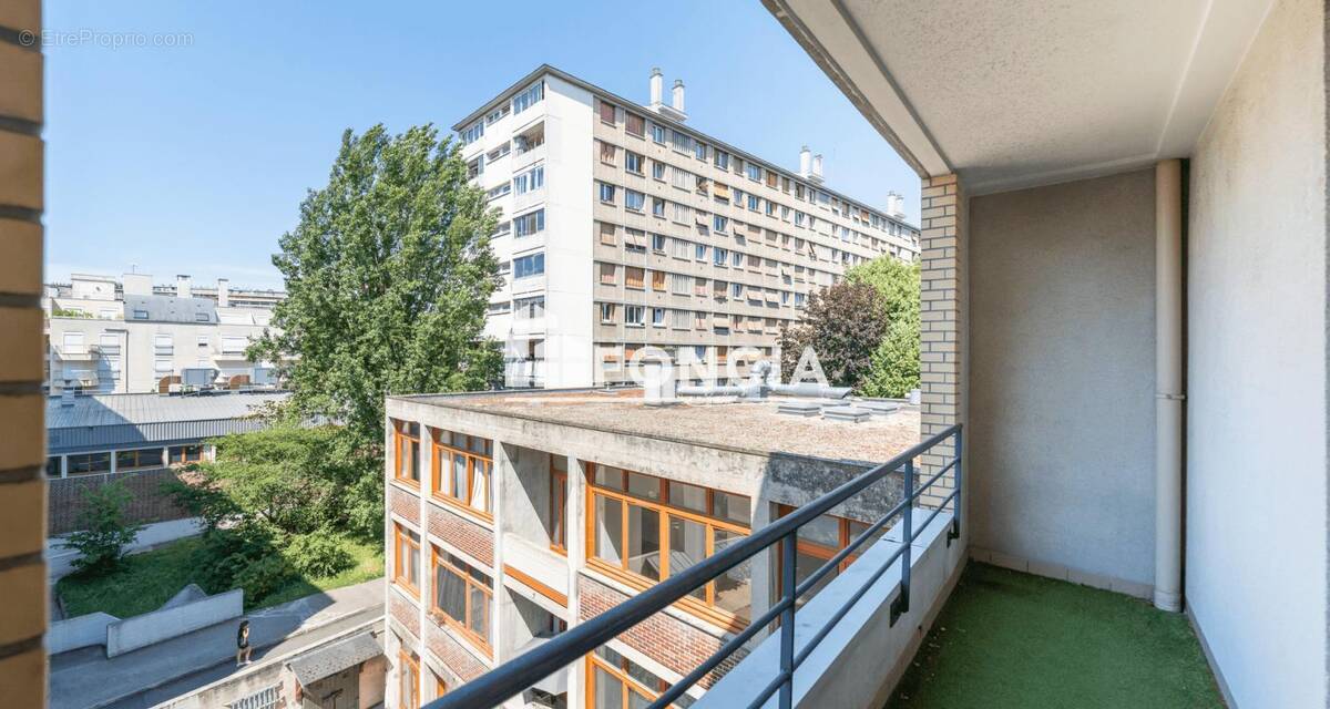 Appartement à PARIS-20E