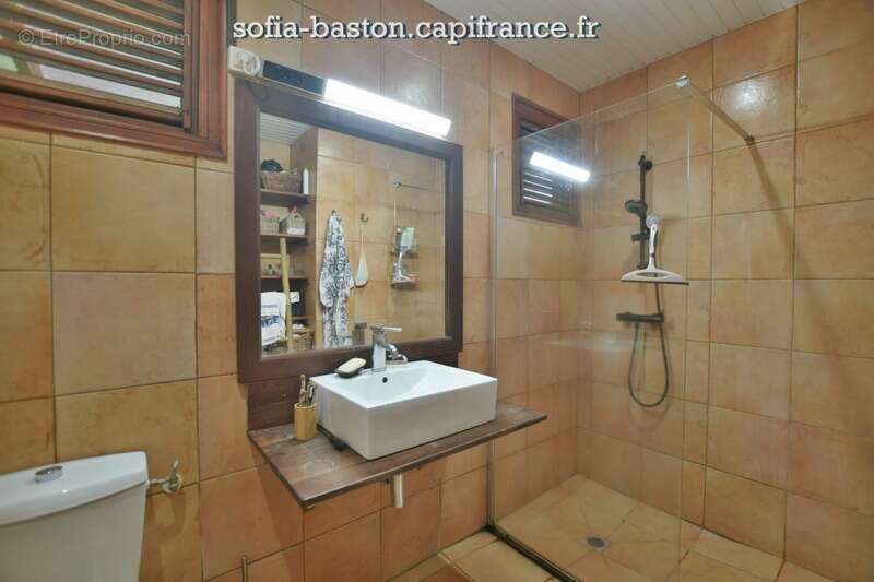 Maison à LES TROIS-ILETS