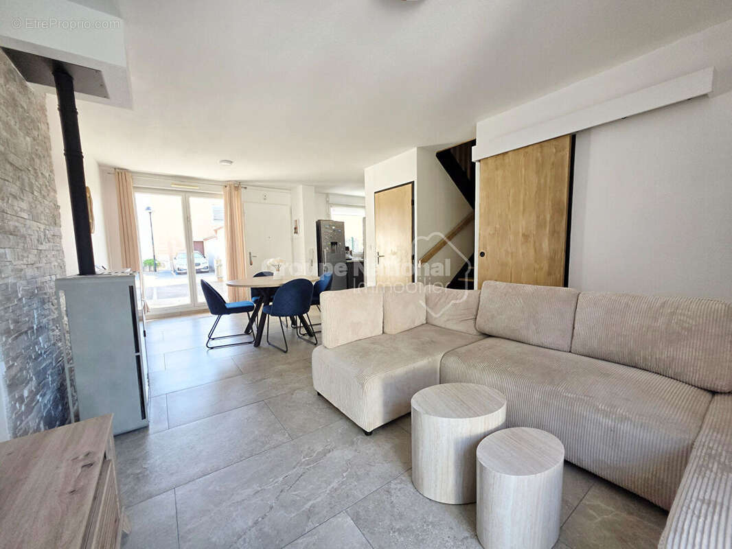 Superbe maison T4 de 74,38 m²  Résidence sécurisée ? Miramas (13140) - photo 8