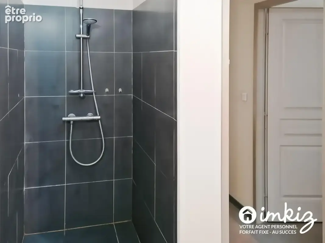 Appt. T4 en duplex dans maison de village - Garage - photo 10