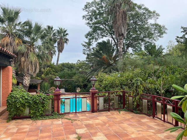 Maison à LA CADIERE-D'AZUR