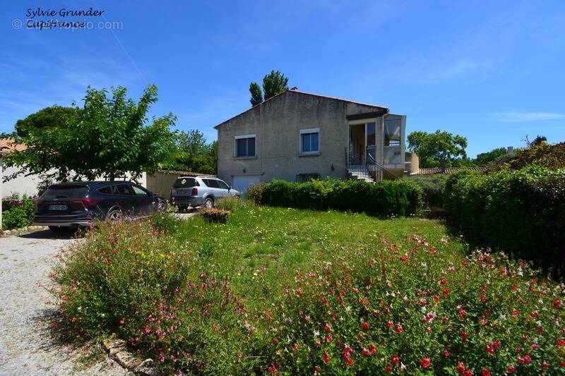Maison à PELISSANNE