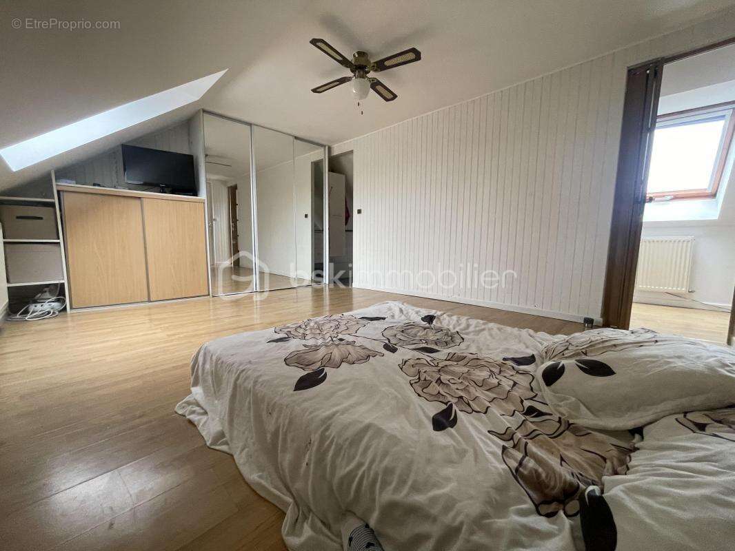 Maison à ROISSY-EN-BRIE