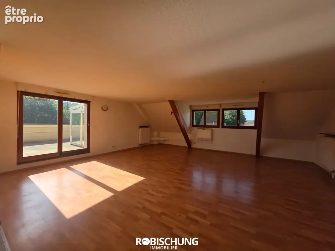 WALHEIM : Appartement au dernier étage avec beaux volumes - photo 4