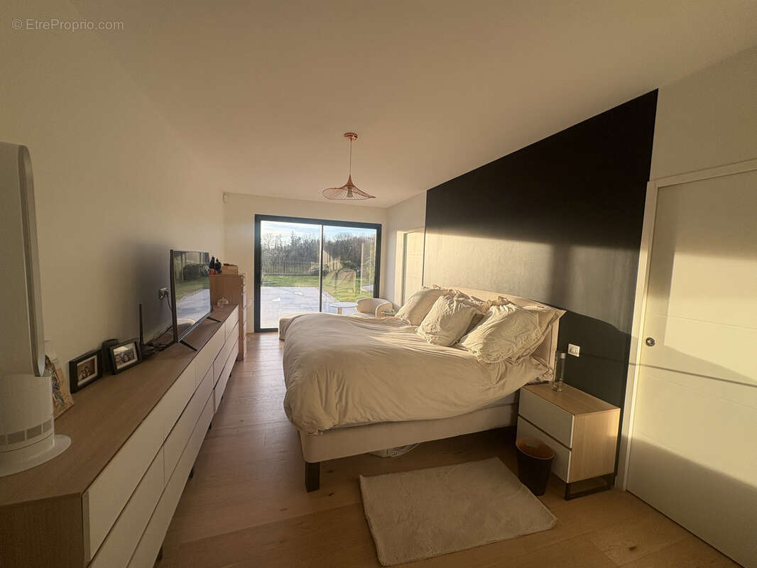 Maison à LA CHAPELLE-SAINT-LUC