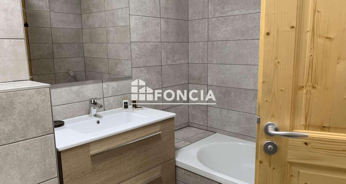 Appartement à HAUTELUCE