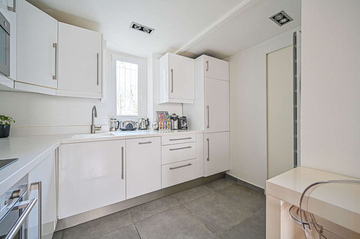 Appartement à PARIS-19E