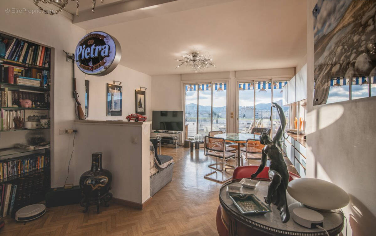 Appartement à MARSEILLE-8E