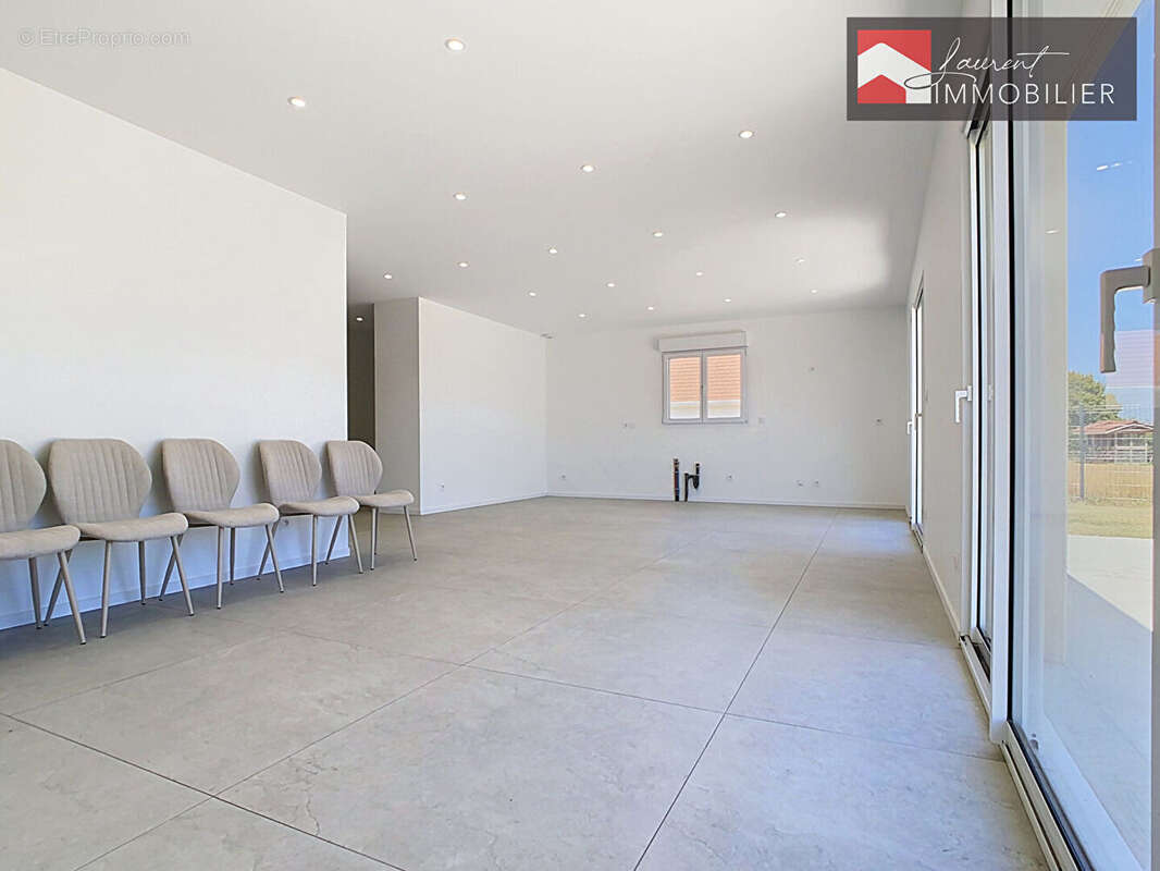 À vendre Villa neuve de plain-pied à BRUAILLES (71500) - photo 5
