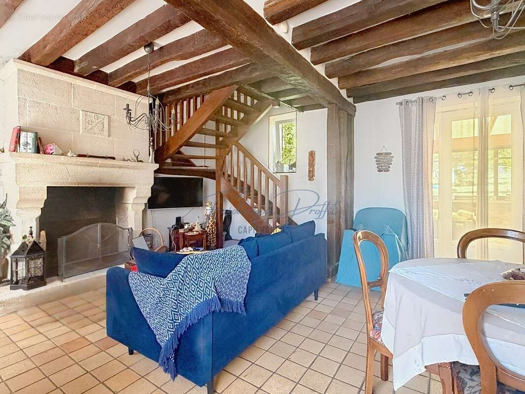  À vendre – Authentique longère de 192 m² à proximité de Clermont - photo 5