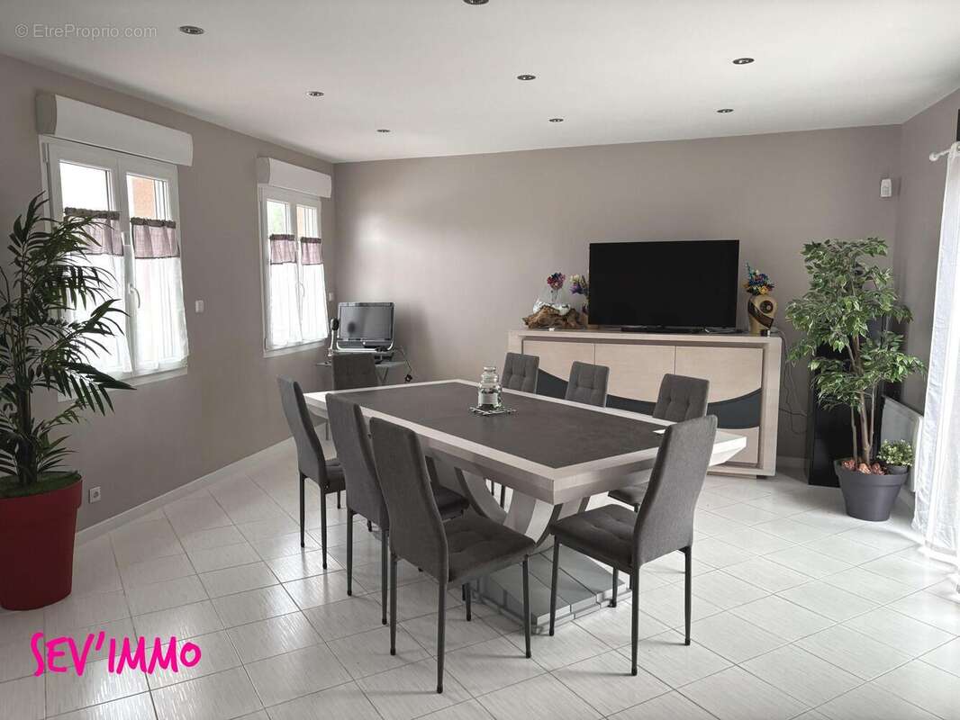 Maison à SAINT-GERMAIN-DES-FOSSES