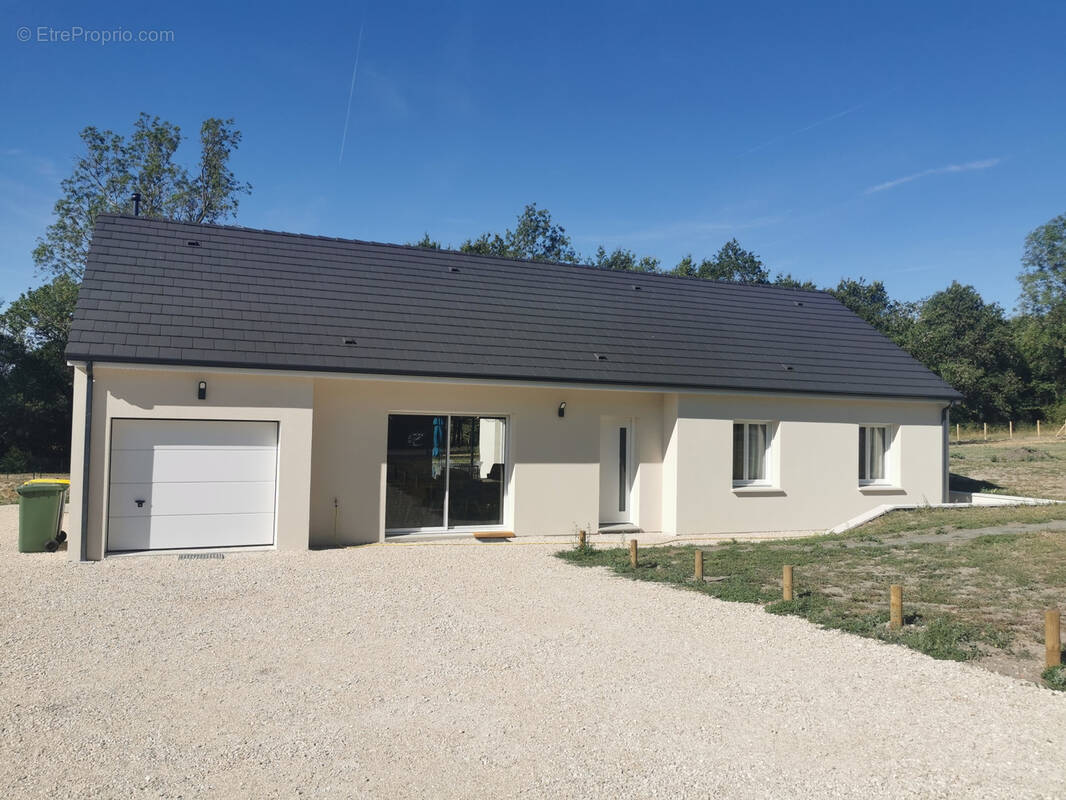 Maison à MILLANCAY
