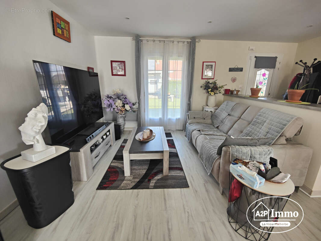 Maison à LA HAYE-MALHERBE