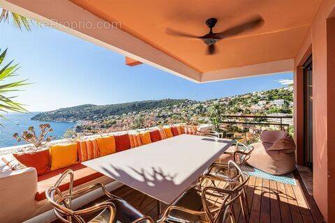 Appartement à VILLEFRANCHE-SUR-MER