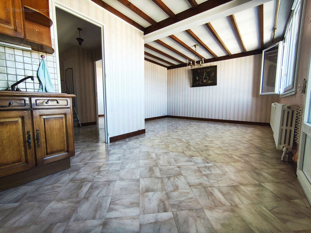 Appartement à SAINT-ETIENNE