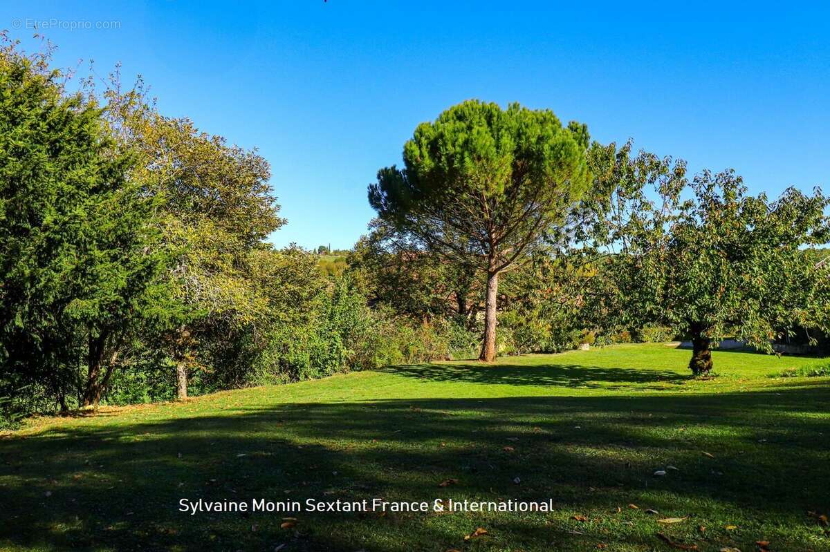 Maison à SAINT-MEDARD-D&#039;EXCIDEUIL