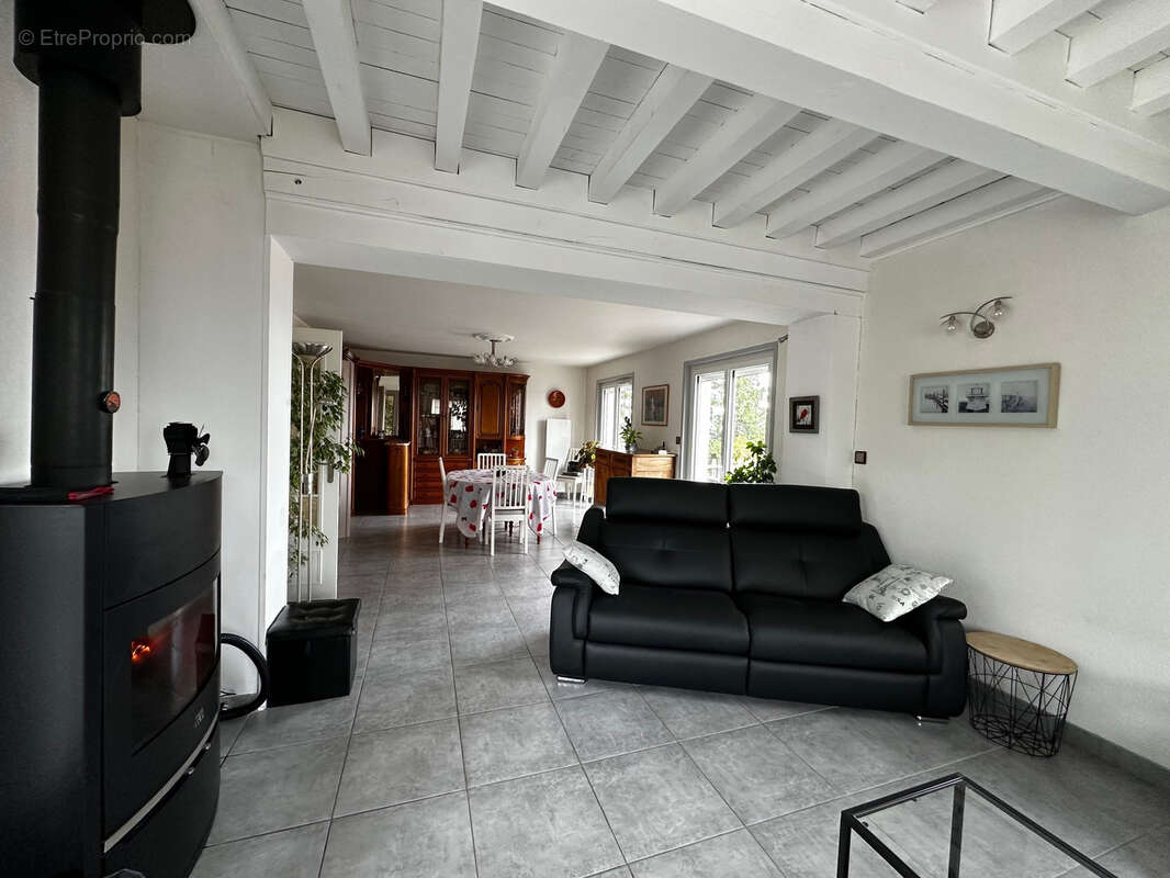 Maison à AMBIERLE