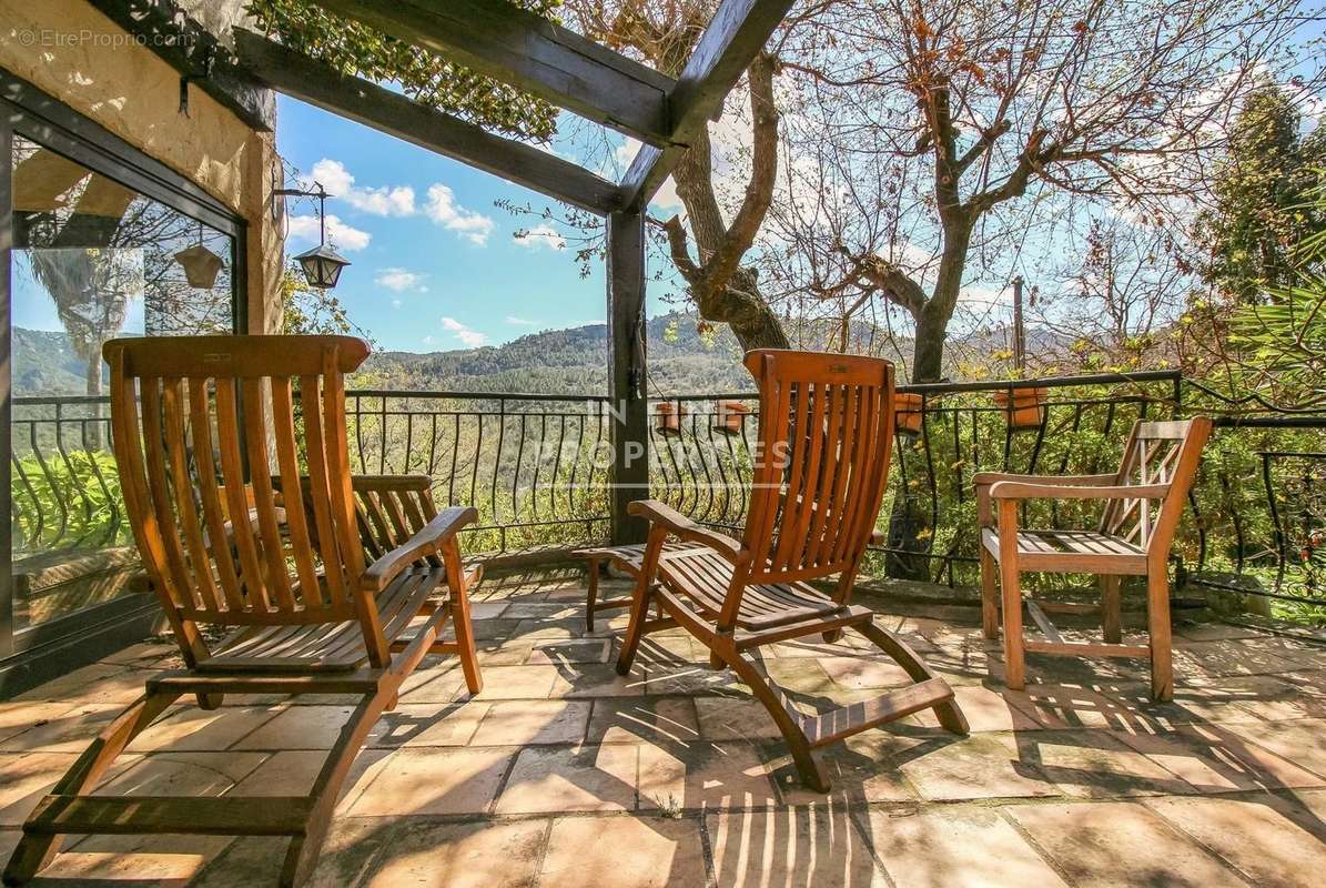 Maison à LES ADRETS-DE-L&#039;ESTEREL