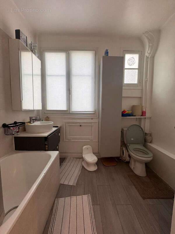 Appartement à NEUILLY-SUR-SEINE