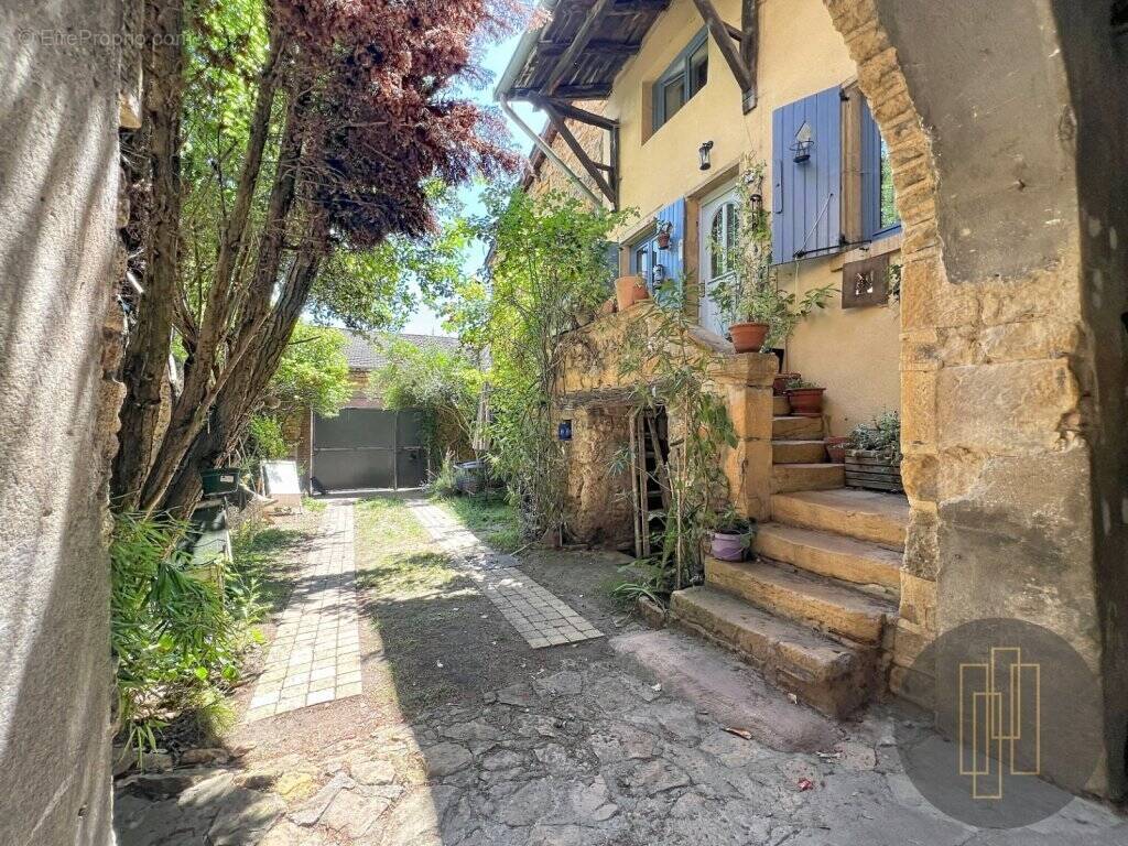 Maison à CHESSY