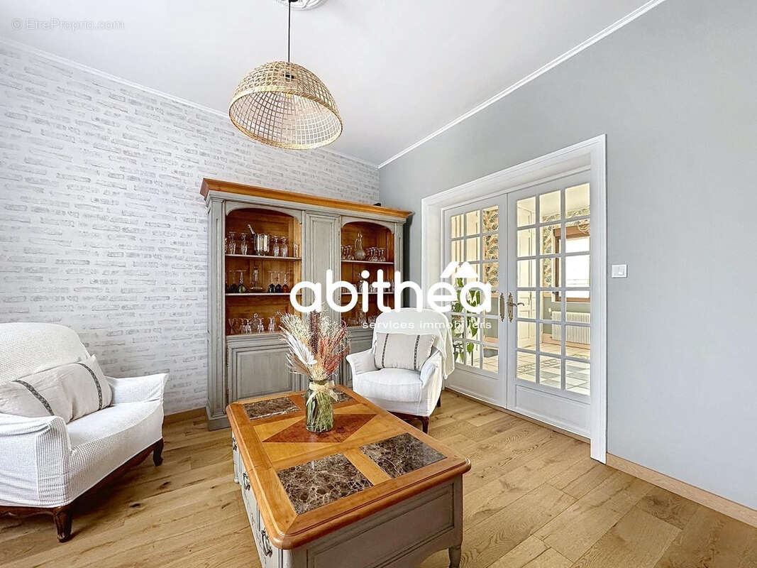 Maison à COURRIERES