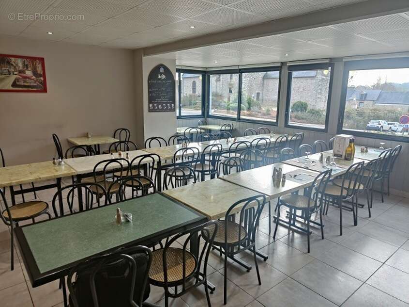 Commerce à PLESLIN-TRIGAVOU