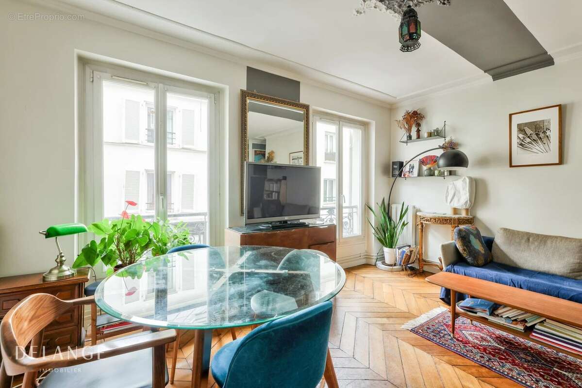 Appartement à PARIS-17E