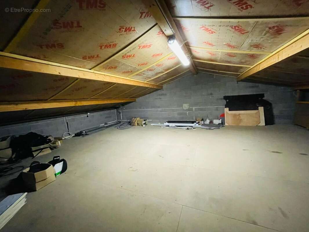 Commerce à CIERP-GAUD