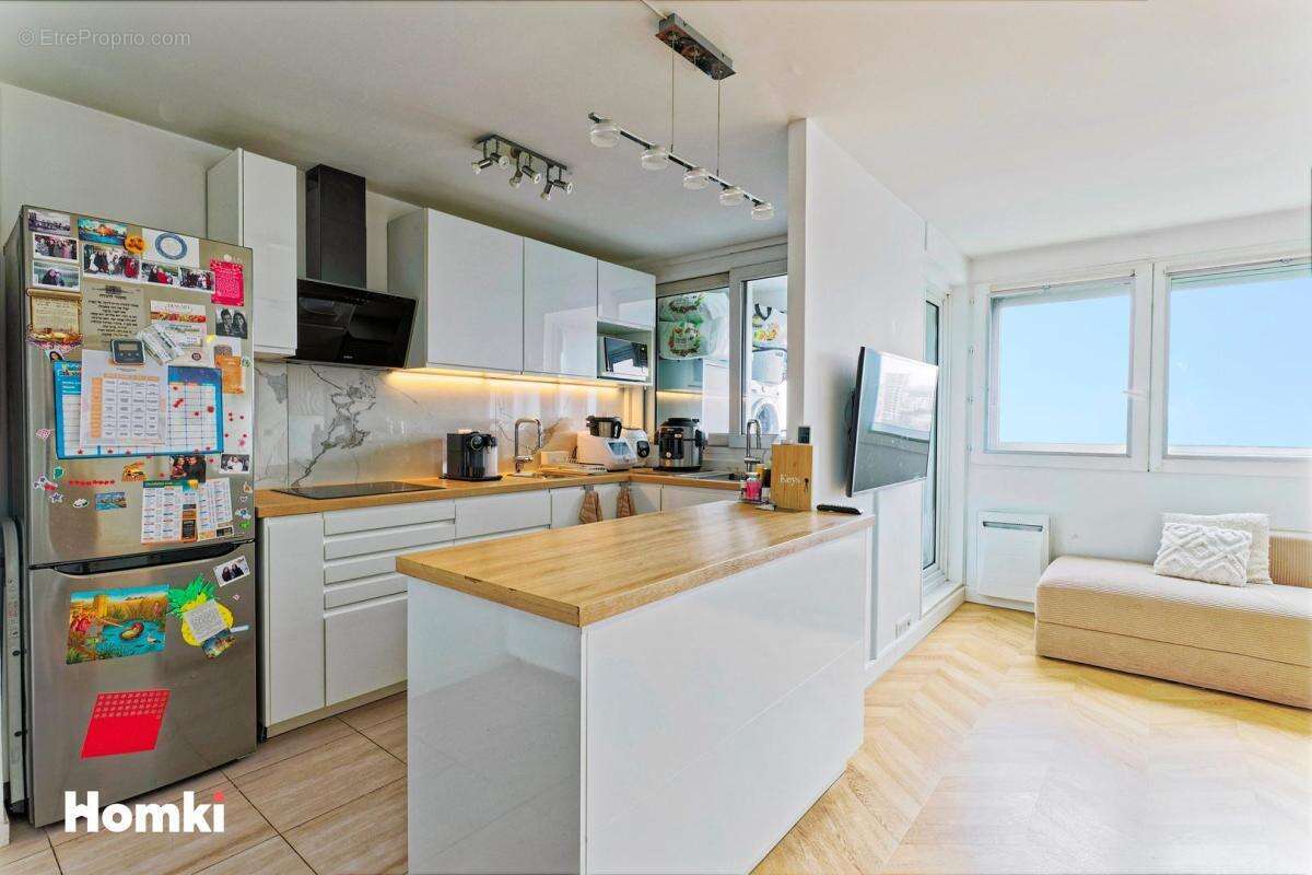 Appartement à CHARENTON-LE-PONT