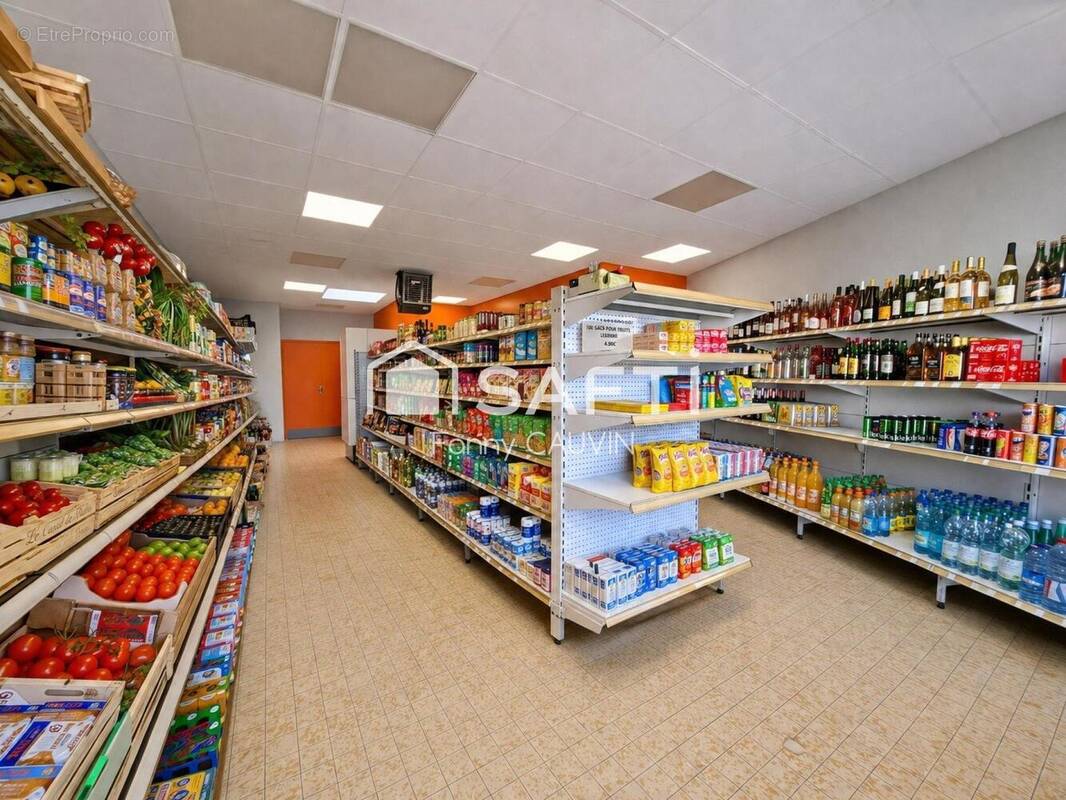 Photo 1 - Commerce à CLERMONT
