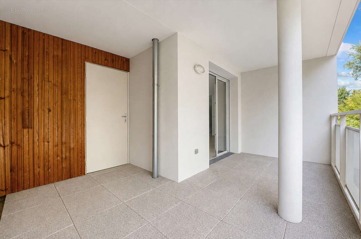 En exclusivité ! Appartement T3 de 65 m2 situé au 1er étage, dans le quartier recherché de Croix-Daurade. - photo 4