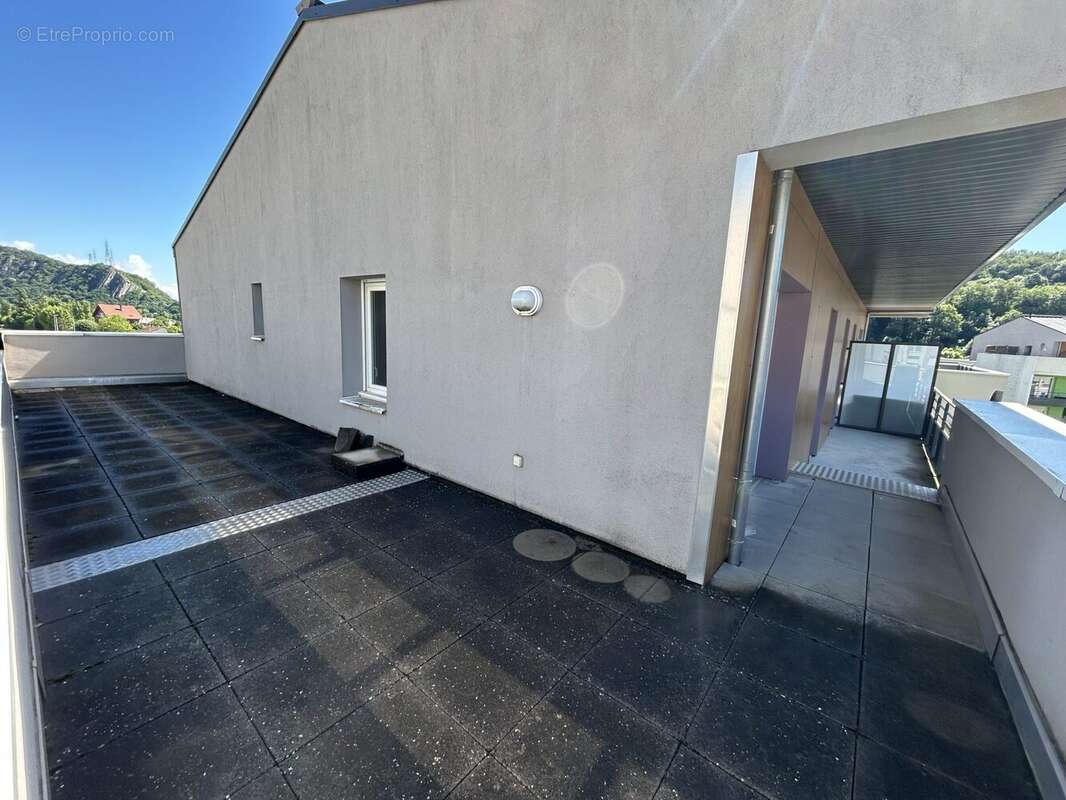 Appartement à VARCES-ALLIERES-ET-RISSET