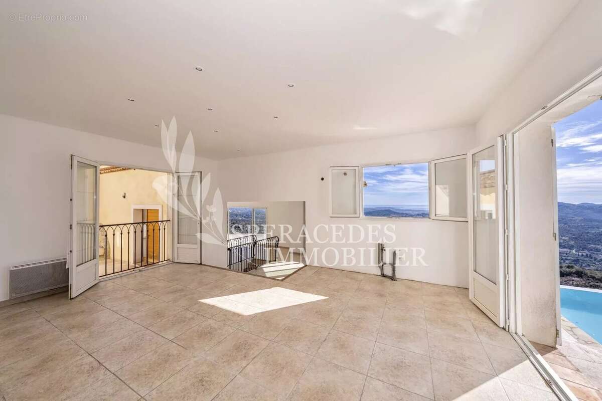 Maison à SPERACEDES