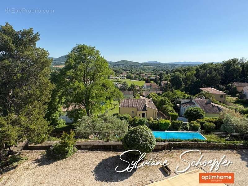 Appartement à MONTBOUCHER-SUR-JABRON
