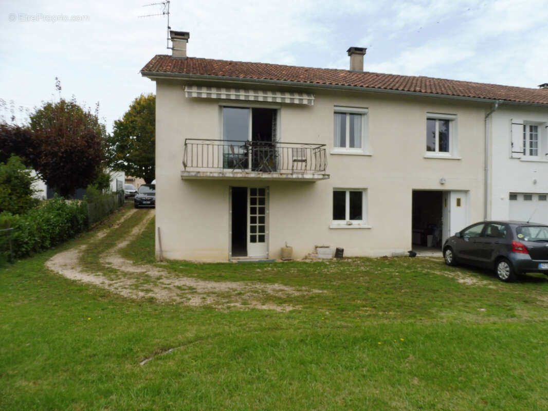 Riberac proche commerces - photo 2