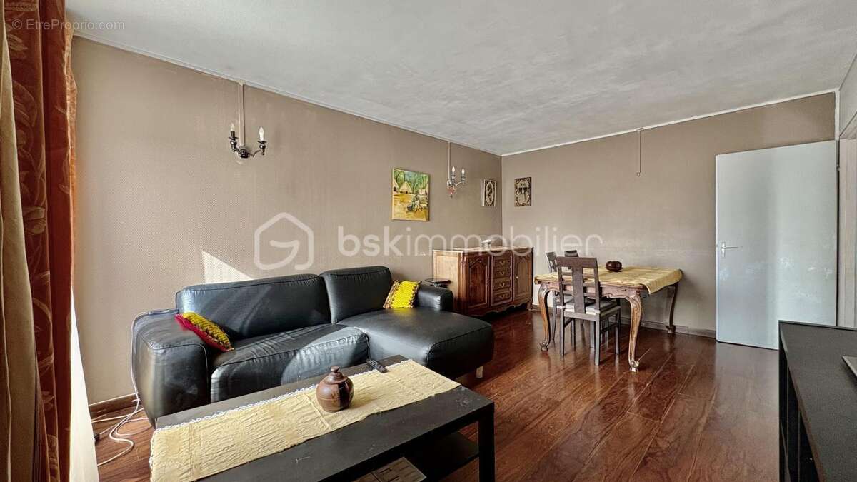 Appartement à EPINAY-SOUS-SENART