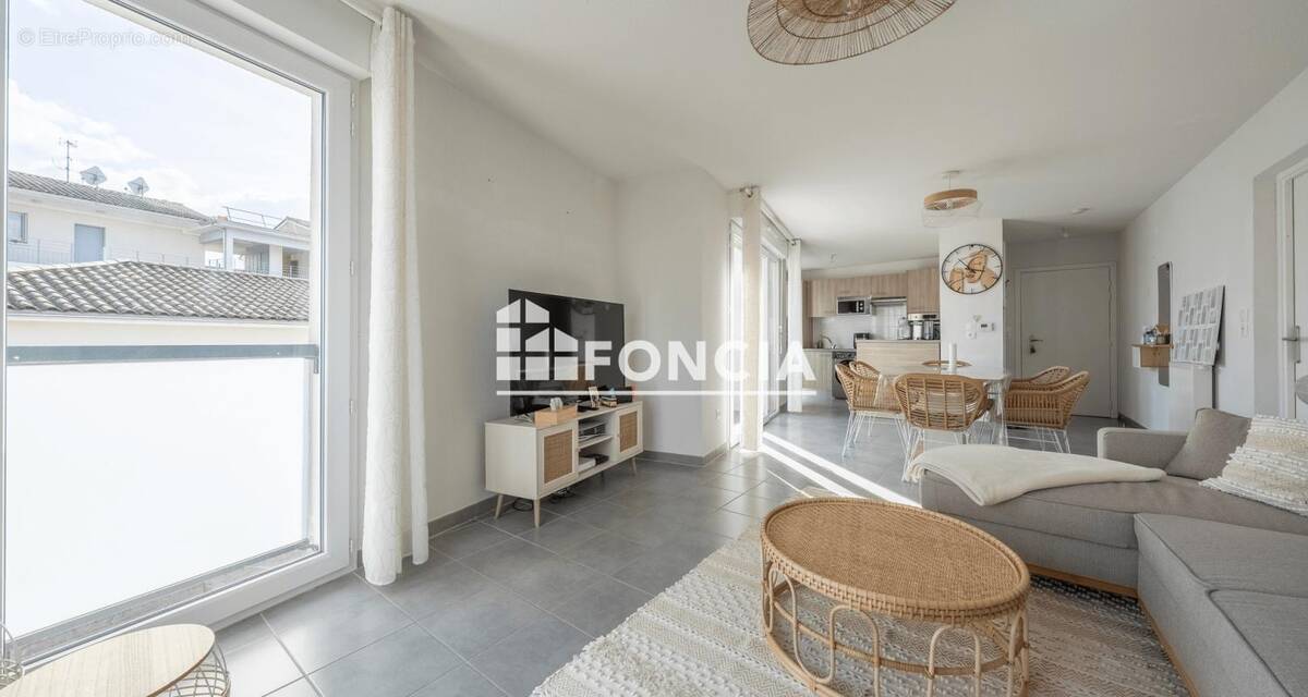 Appartement à ARTIGUES-PRES-BORDEAUX