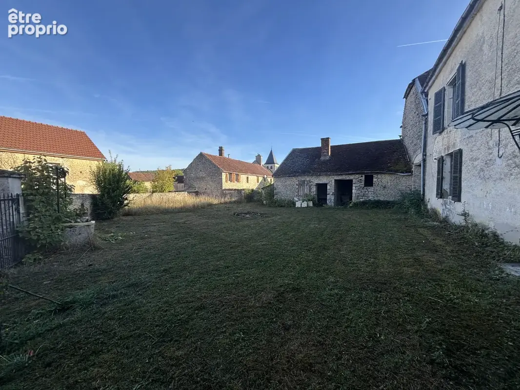AUBE( 10) Proche de Bar/Seine : Ancien corps de ferme à rénover de 100m2 avec terrain et dépendances - photo 10