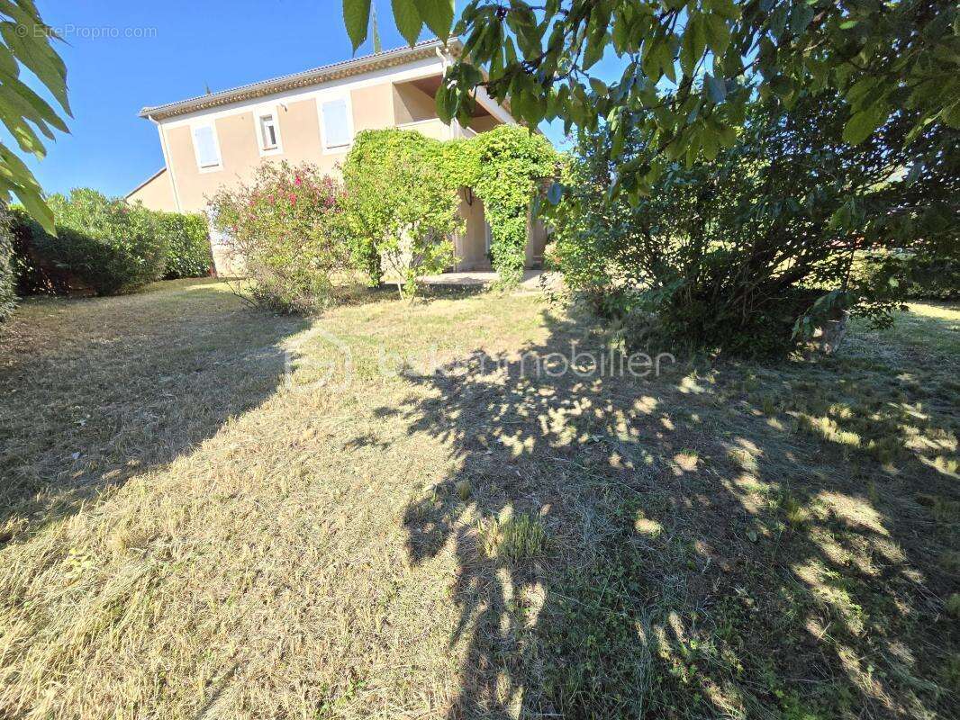 Appartement à SAINT-PAUL-TROIS-CHATEAUX