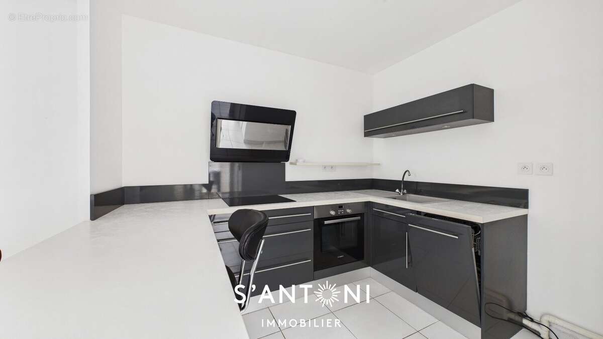 Appartement à VILLENEUVE-LES-BEZIERS