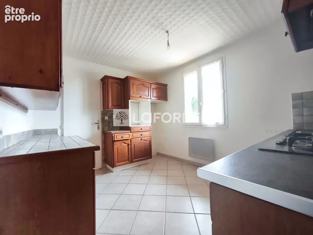 Maison de plain-pied avec 3 chambres, garage et jardin à Saint-Jean-Pla-de-Corts - photo 2