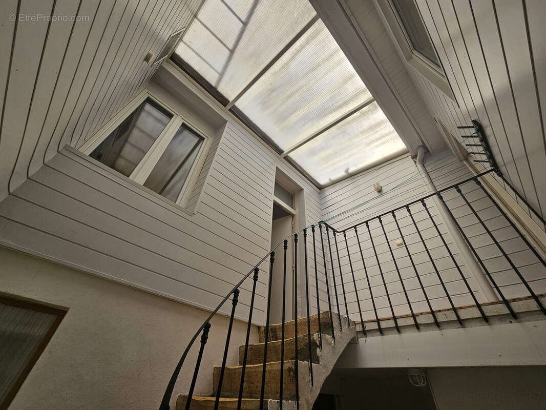 Bordeaux Victoire - Maison de Ville T5 - Centre-Ville - photo 9