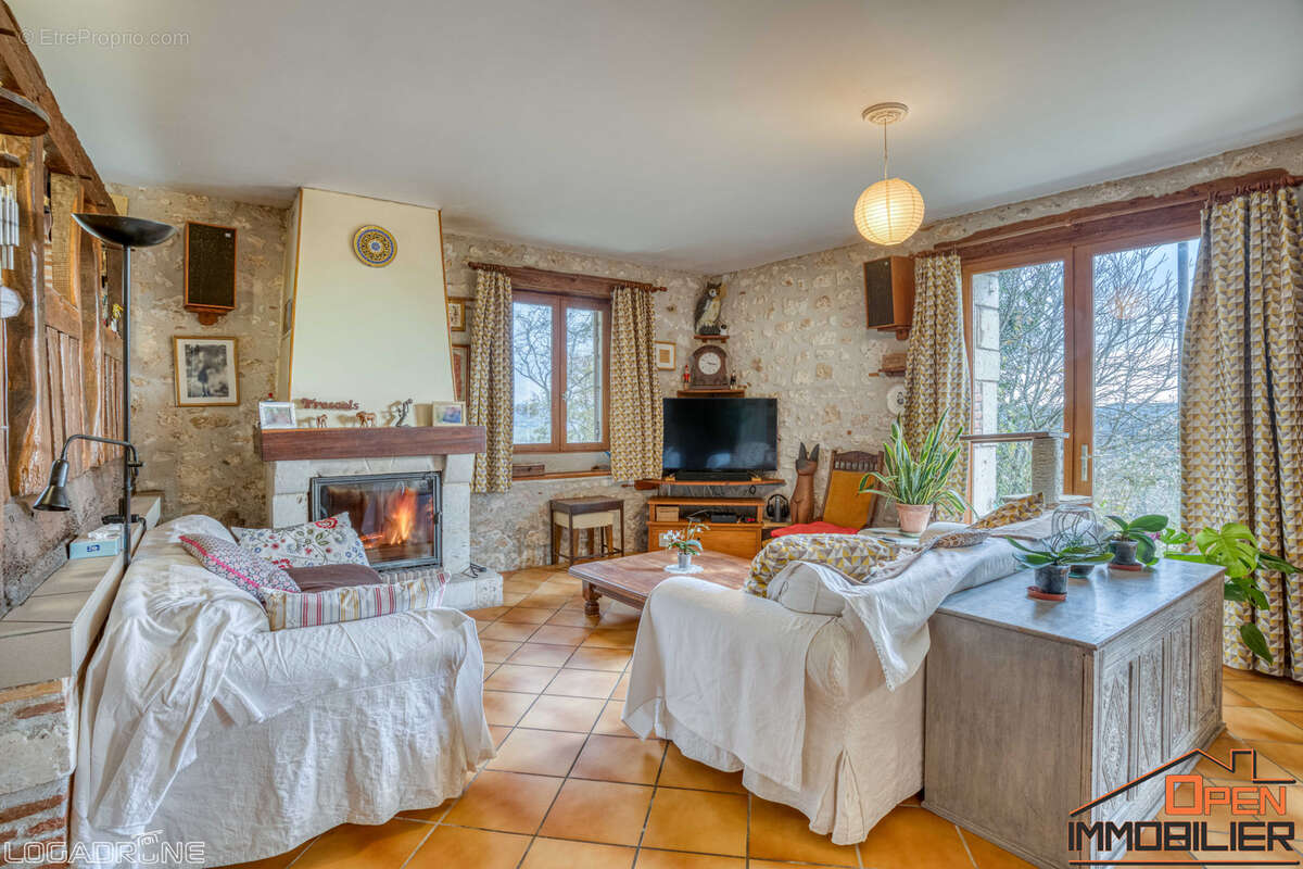 Maison à HAUTEFAGE-LA-TOUR