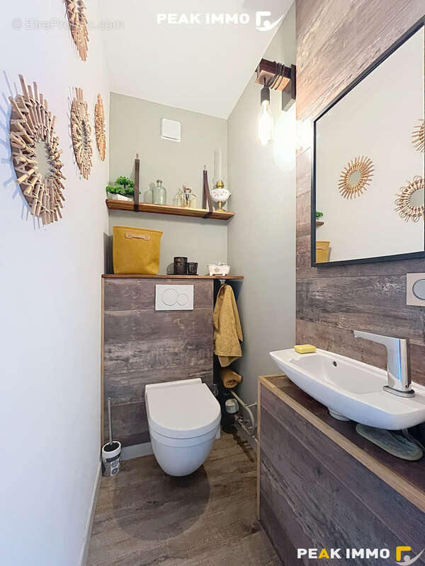 CRANVES-SALES - Maison mitoyenne de 104m2 avec jardin et piscine - photo 8