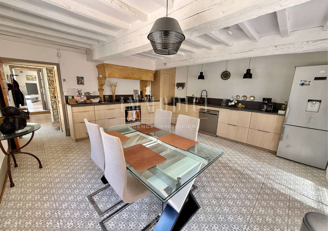 Maison à MOGNENEINS