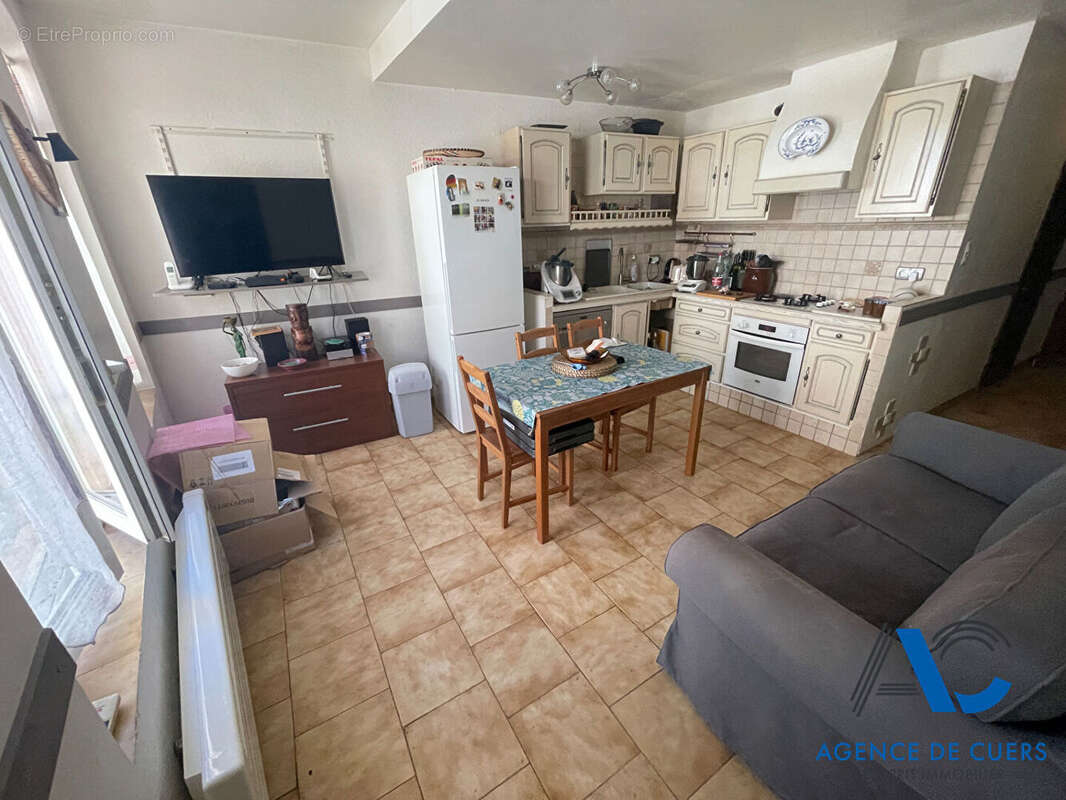 Appartement à CUERS