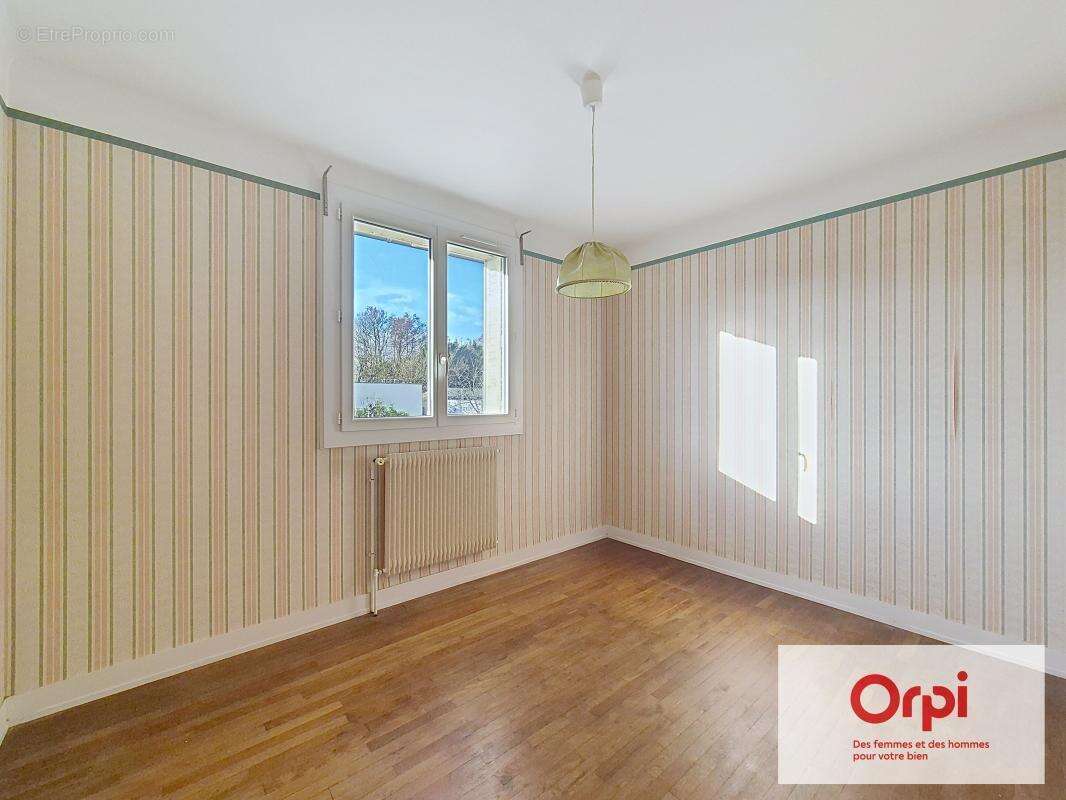 Maison à TERRASSON-LAVILLEDIEU