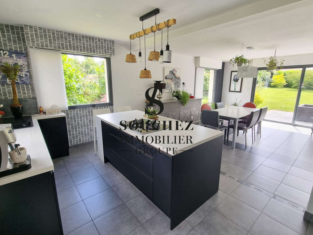 Maison 191 m² à Souchez  - photo 7